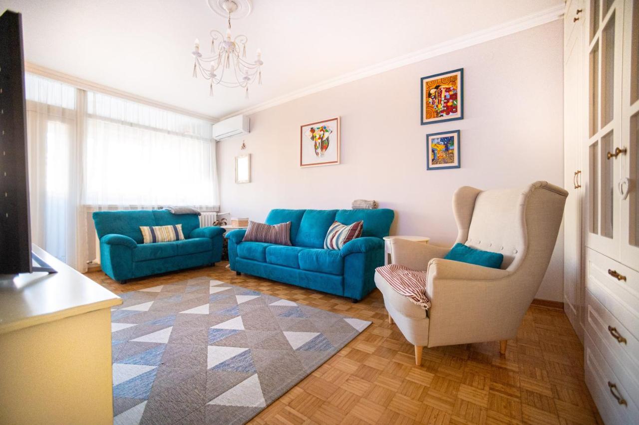 Sava Centar 1-Bedroom Apartments In The Heart Of New Белград Экстерьер фото